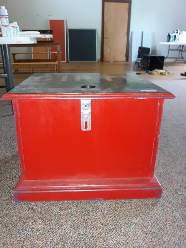 lot 5241 image: Red Lockable Wood Storage Box