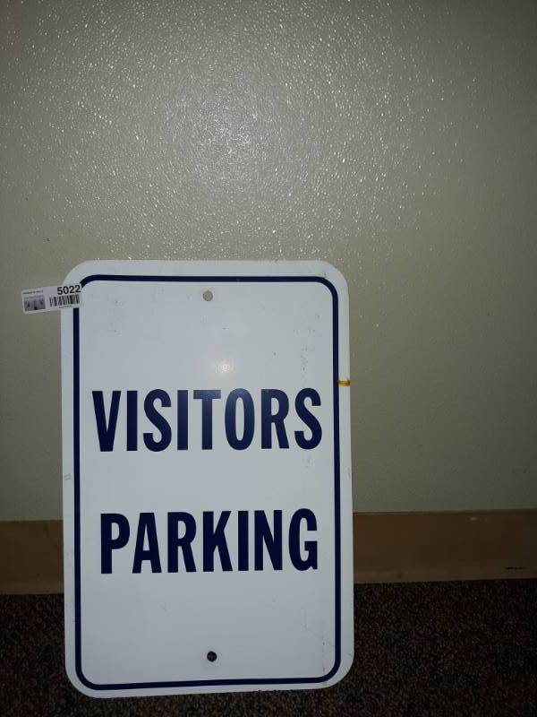 lot 5022 image: Visitors Parking Sign