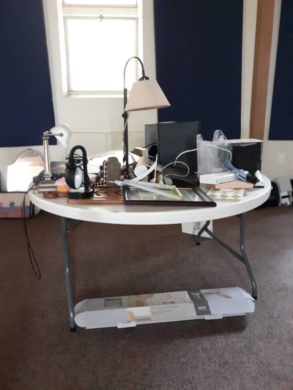 lot 5135 image: Lamps, Lights, Wall Dcor and MORE