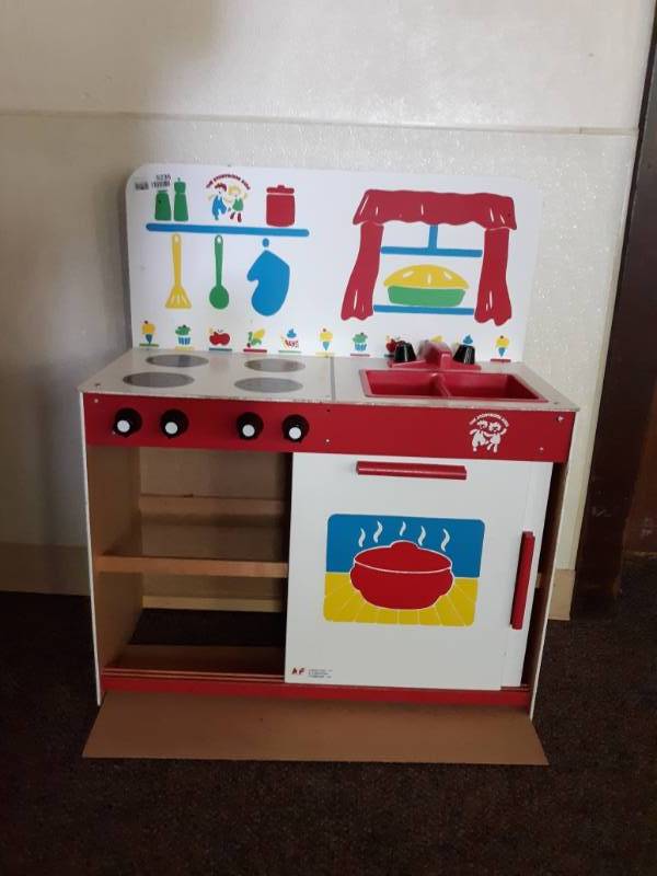 lot 5236 image: American Toy & Furniture Co. Play Child  Toddler Kitchen