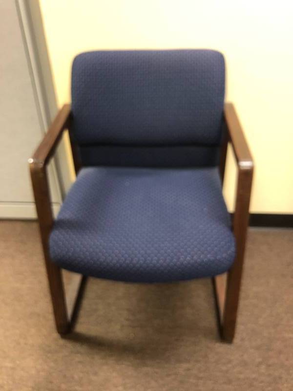 lot 4273 image: Blue Cloth Chair