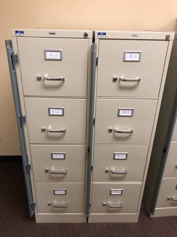 lot 4275 image: Beige Staples Filing Cabinets