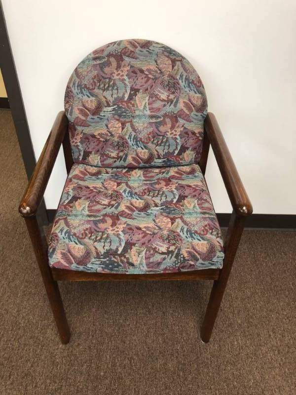 lot 4299 image: Floral Office Chair