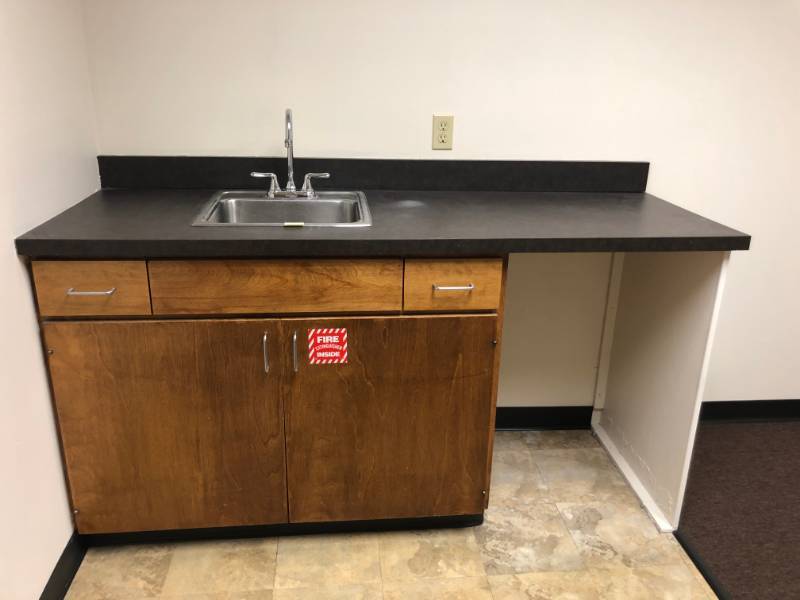 lot 4319 image: Office Lounge and Countertop
