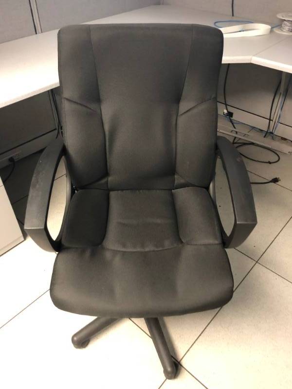 lot 4340 image: Black Office Chair