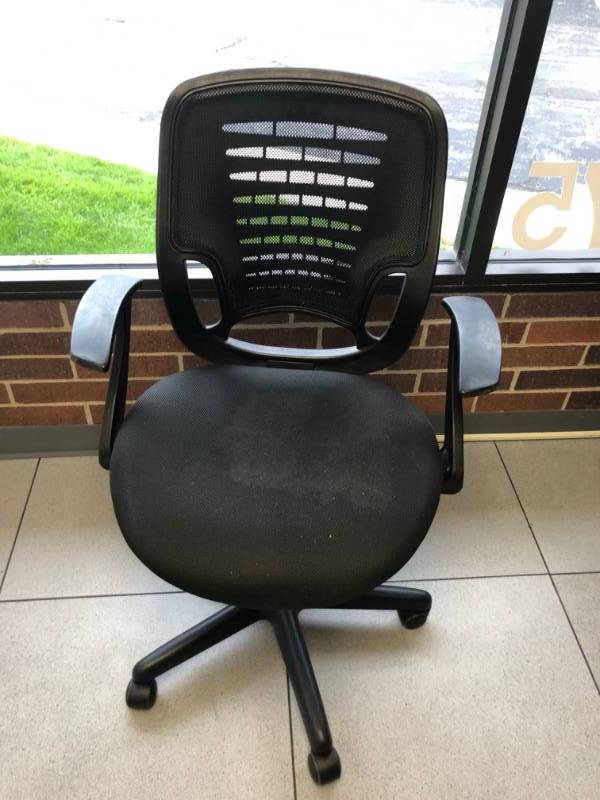 lot 4342 image: Black Office Chair