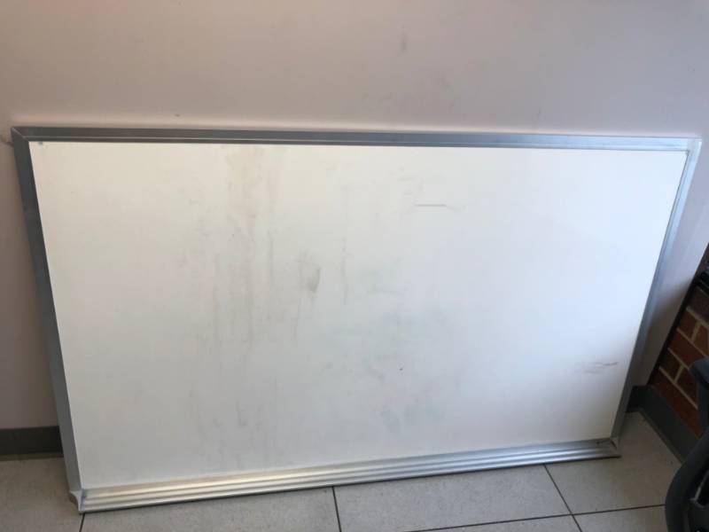lot 4343 image: Quartlet White Board