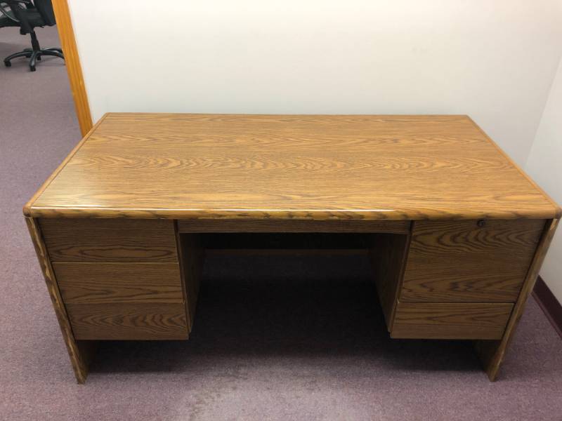 lot 4361 image: Office Desk