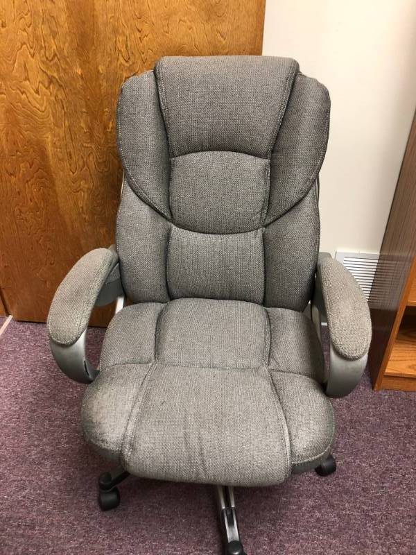 lot 4246 image: Grey Adjustable Height Office Chair