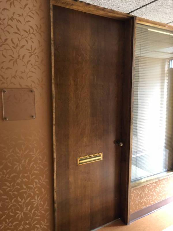 lot 4251 image: Industrail Office Door w Mail Slot