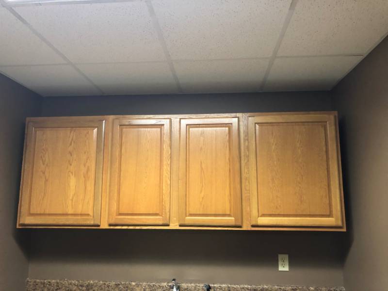 lot 4252 image: Wooden Hanging Cabinets