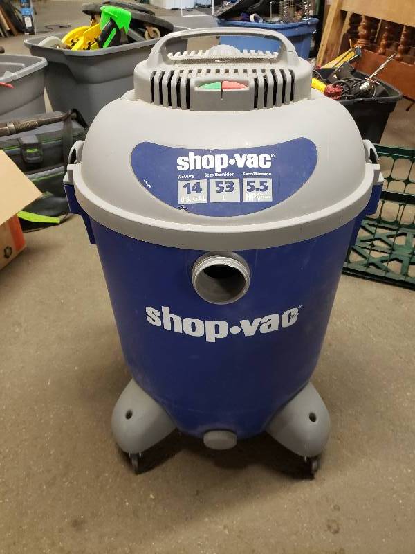 lot 10819 image: Shop Vac 14 Gallon 5.5 Horse