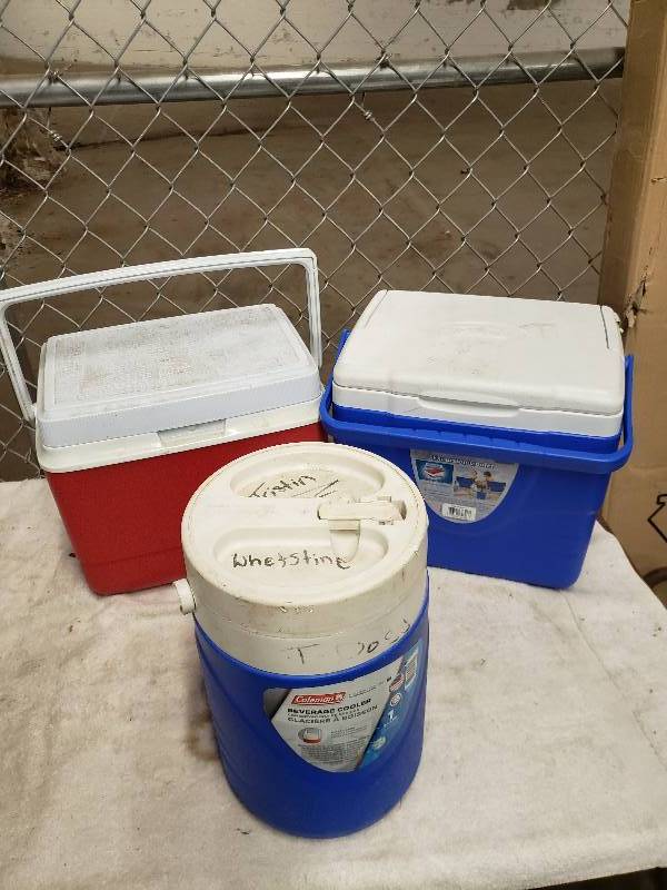 lot 10830 image: Cooler Lot