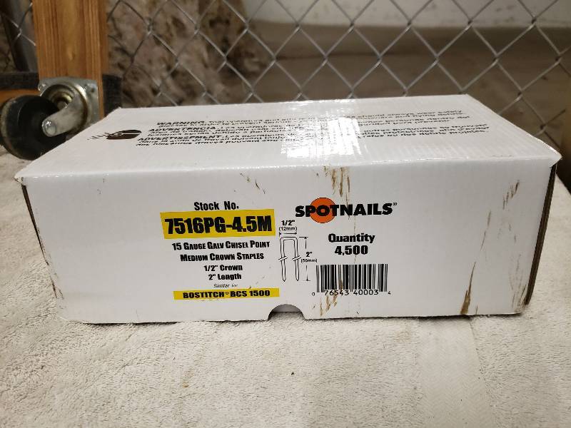 lot 10802 image: Spotnails Medium Crown Staples. Bostitch BCS 1500