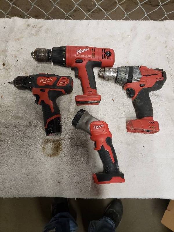 lot 10832 image: Milwaukee Drills and Flashlight