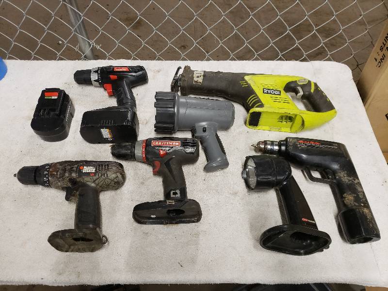 lot 10845 image: Variety of Battery operated Tools