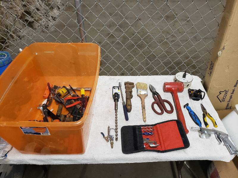lot 10854 image: Tote of Misc Tools and Accessories