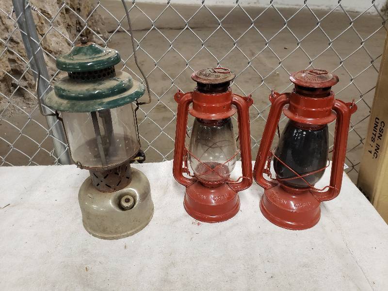 lot 10856 image: Lanterns