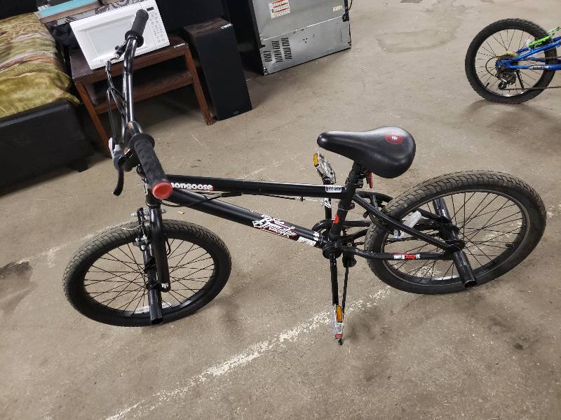 lot 10863 image: Mongoose Brawler Bicycle