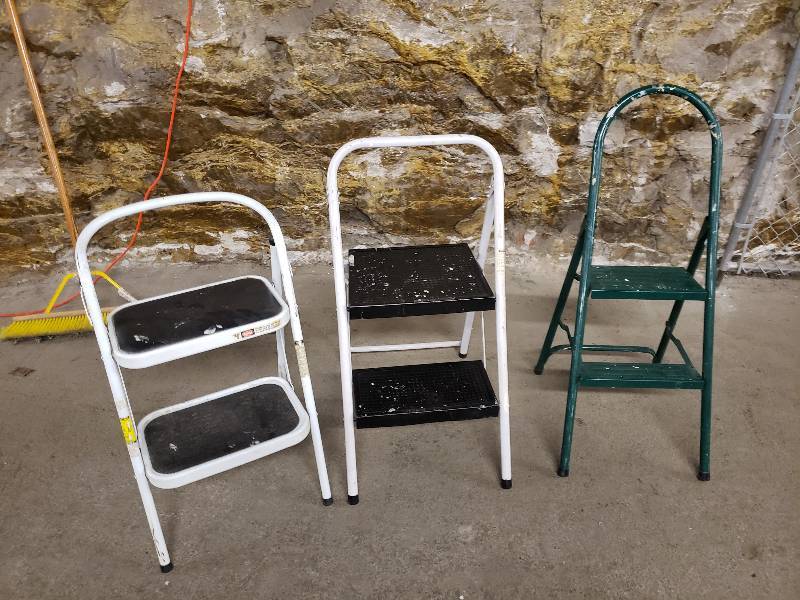 lot 10866 image: 3 Step Ladders