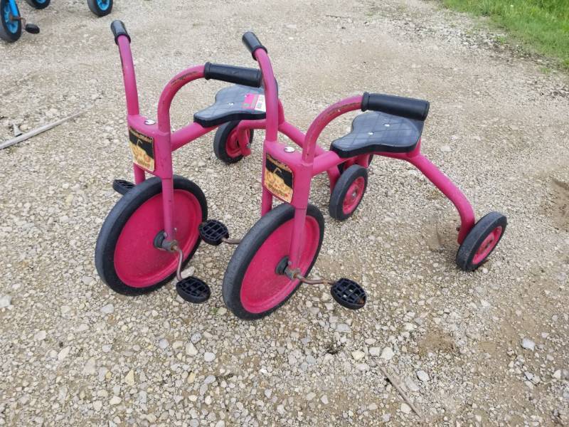 lot 3010 image: 2 Red Tricycles