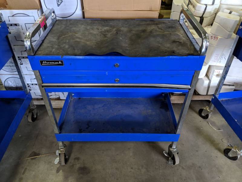 lot 3060 image: Homak Roll Around Tool Cart