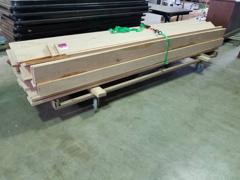 lot 3160 image: Rough Saw Oak Lumber