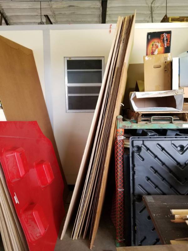 lot 3164 image: Various Types of Plywood and Veneer