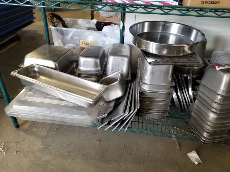 lot 3189 image: Inset Pans