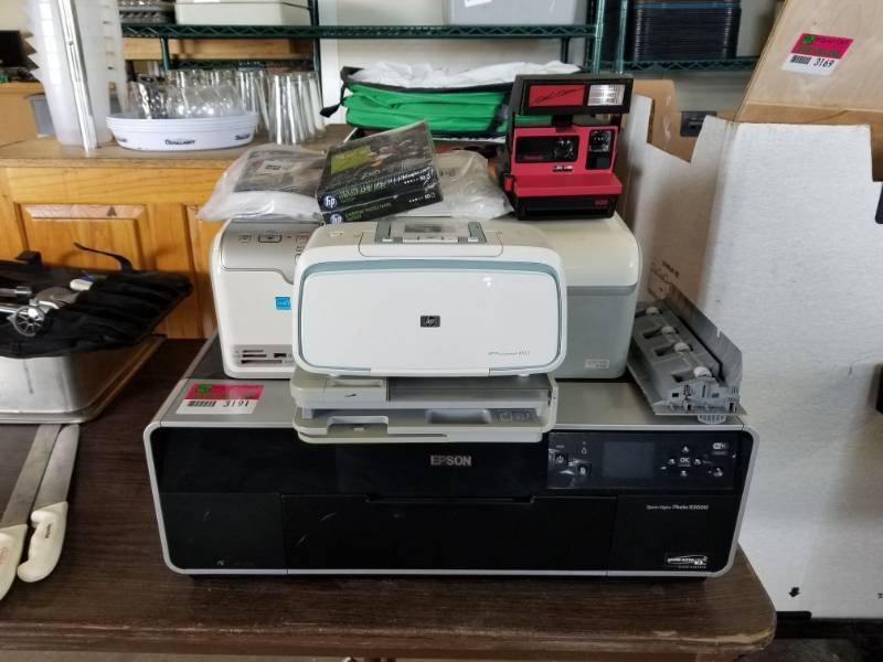 lot 3191 image: Epson Photo R3000, HP Photosmart A532 and Polaroid