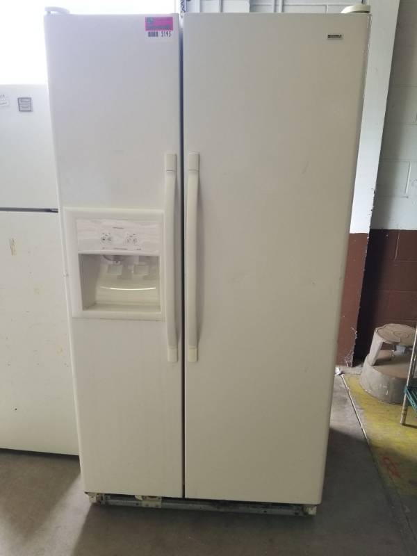 lot 3195 image: Kenmore Side By Side Refrigerator