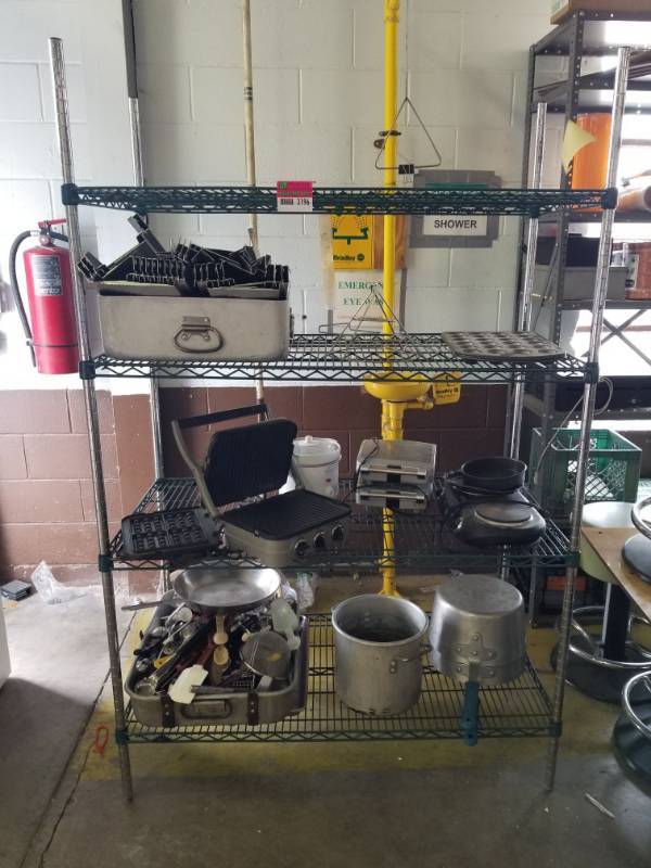 lot 3196 image: Metro Rack and Restaurant Supplies