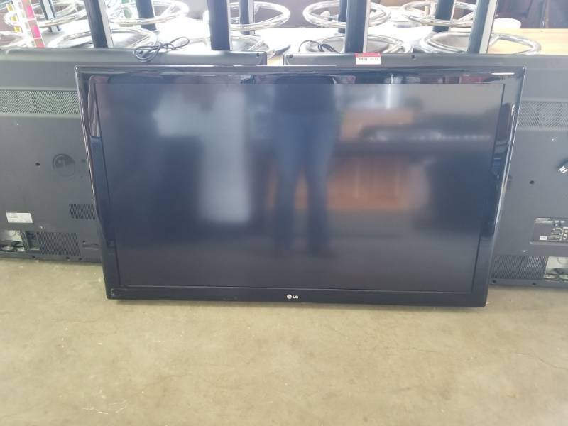 lot 3211 image: LG 55in TV 55LK520 LCD