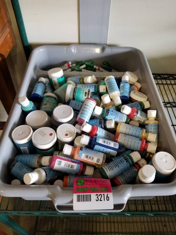 lot 3216 image: Tub of Opaque Acrylics