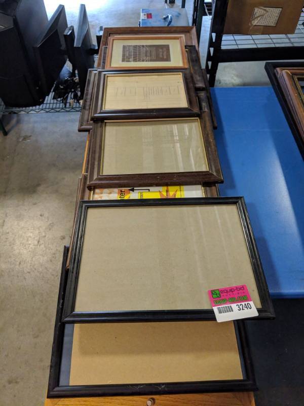 lot 3240 image: (12) Various Used Picture Frames