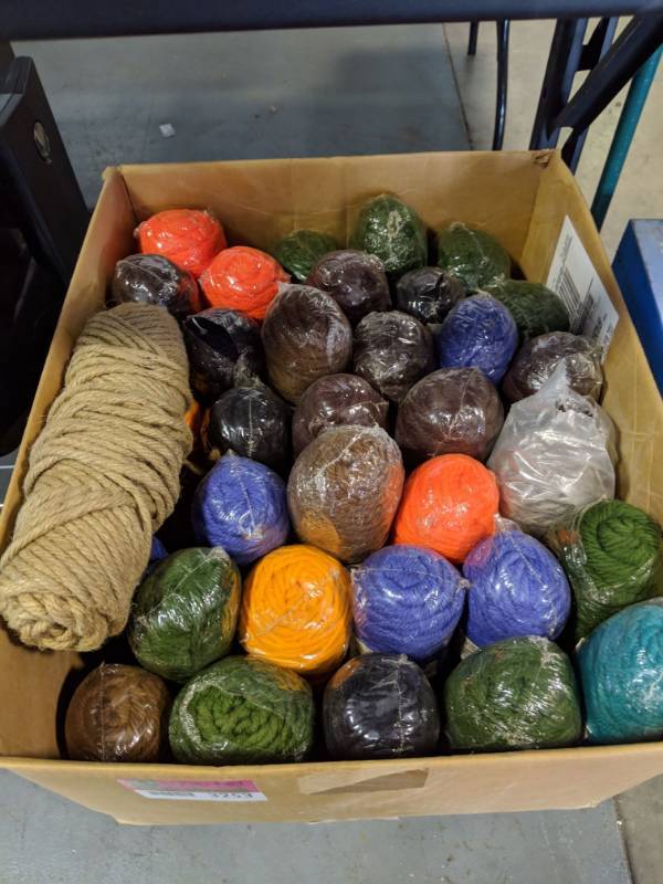 lot 3253 image: Large Lot Of JuteYarn