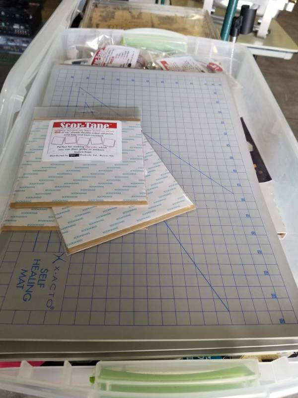 lot 3272 image: Scrapbooking Supplies