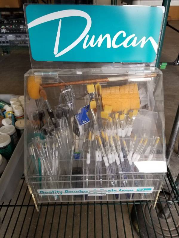lot 3279 image: Duncan Quality Paint Brushes
