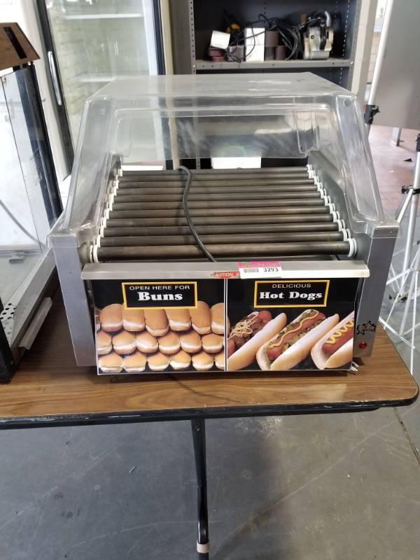 lot 3293 image: Star Hot Dog Warmer