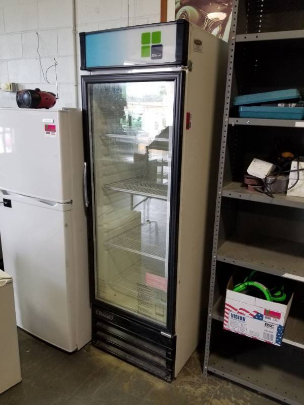 lot 3303 image: Turbo Air TGM-14RV Refrigerator