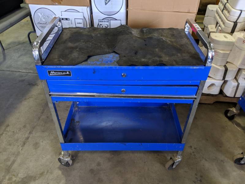 lot 3053 image: Homak Roll Around Tool Cart