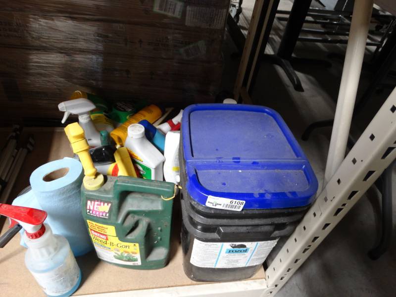 lot 6108 image: Weed-B-Gone, hot shot spray, paper towels and more.