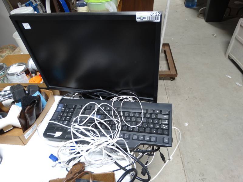 lot 6132 image: Acer computer, keyboard and computer cords.