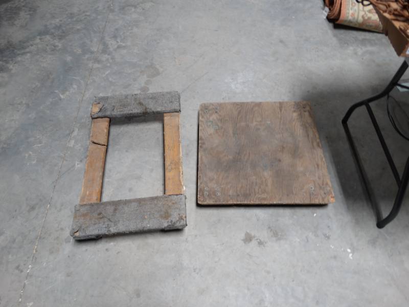 lot 6139 image: 2 Roller carts.