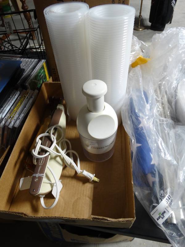 lot 6143 image: Lot with hamilton beach electric knife, chopper, wire brush cleaner and plastic.