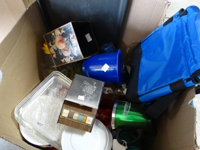 lot 6153 image: Box of glassware, lunch bag, tissue cover and more.