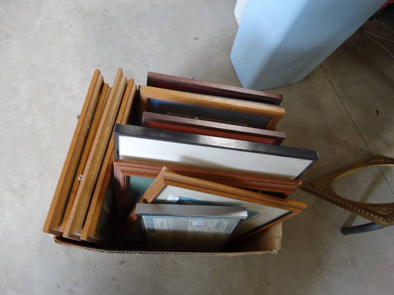 lot 6176 image: Lot picture frames.