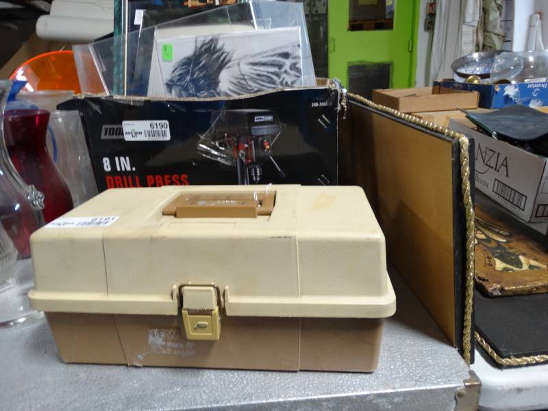 lot 6191 image: tackle box.