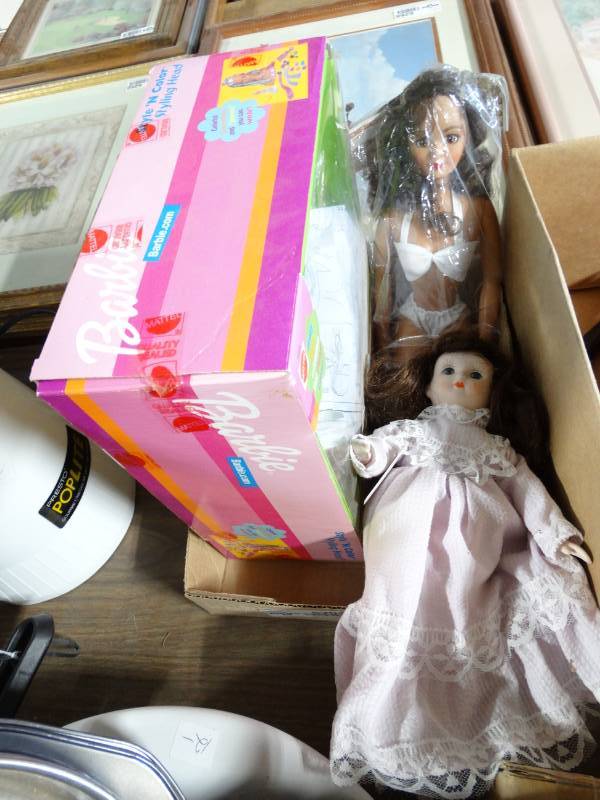 lot 6204 image: Barbie doll and barbie style and color head.
