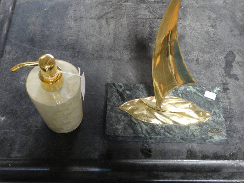 lot 6218 image: Soap dispenser and a paper weight.